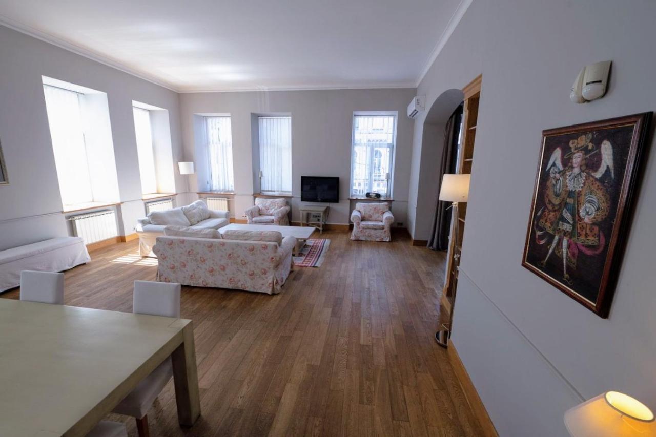 Great 144 Sq.M. Apartment In The Center Of Kiev Extérieur photo